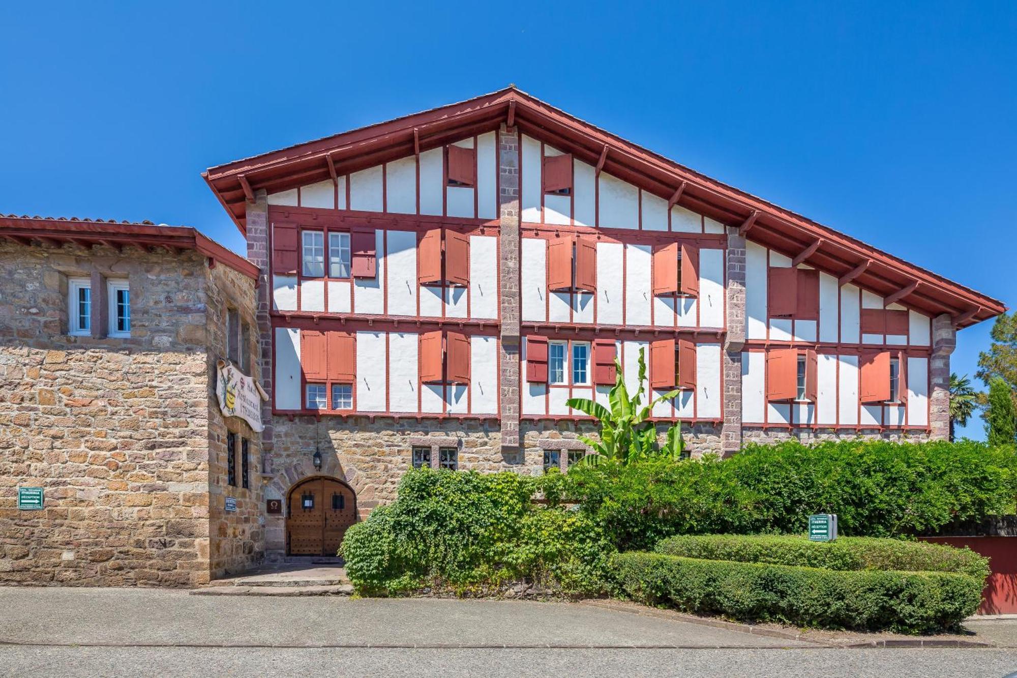 Hotel Ithurria - Teritoria Aïnhoa Eksteriør bilde