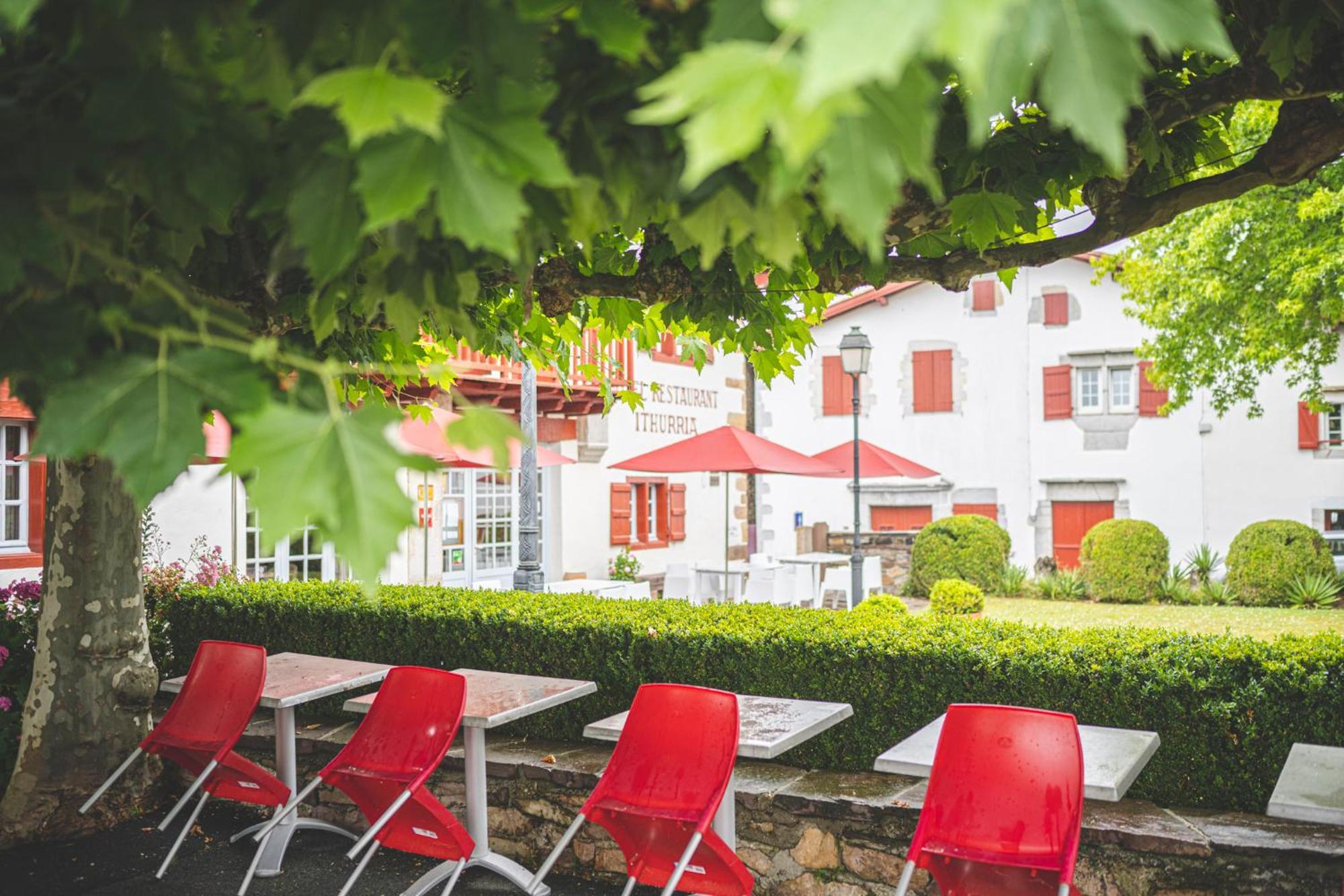 Hotel Ithurria - Teritoria Aïnhoa Eksteriør bilde